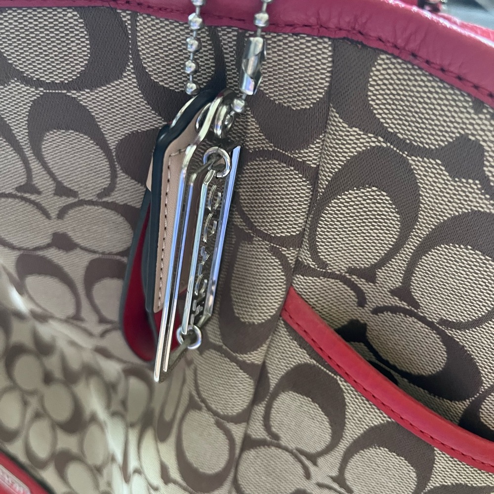 Hermosa bolsa Coach roja /café Solo Una vez usada - Picture 5 of 9